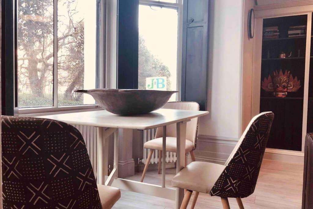 Seaside Escape - Gorgeous 2 Bed Apartment In St-Leonards-On-Sea Hastings Exteriör bild