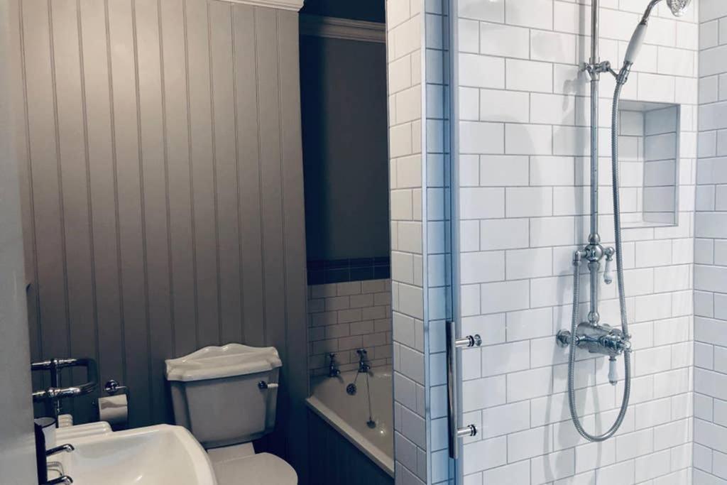 Seaside Escape - Gorgeous 2 Bed Apartment In St-Leonards-On-Sea Hastings Exteriör bild