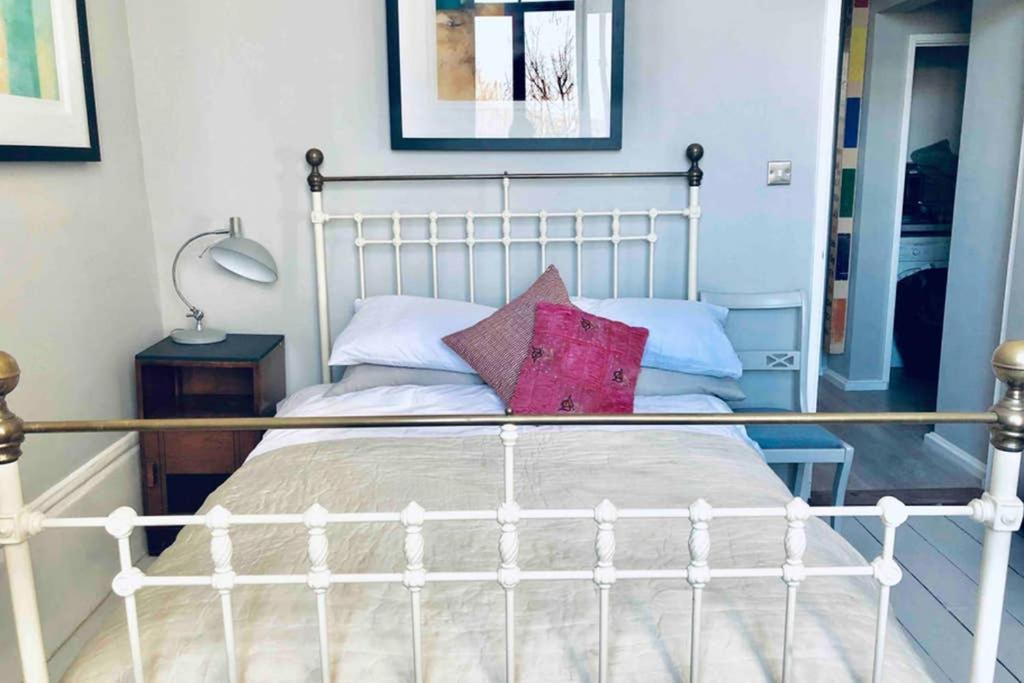 Seaside Escape - Gorgeous 2 Bed Apartment In St-Leonards-On-Sea Hastings Exteriör bild